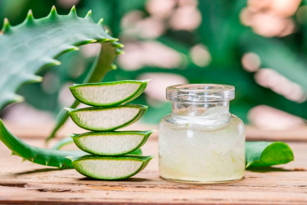home treatment for damaged frizzy hair