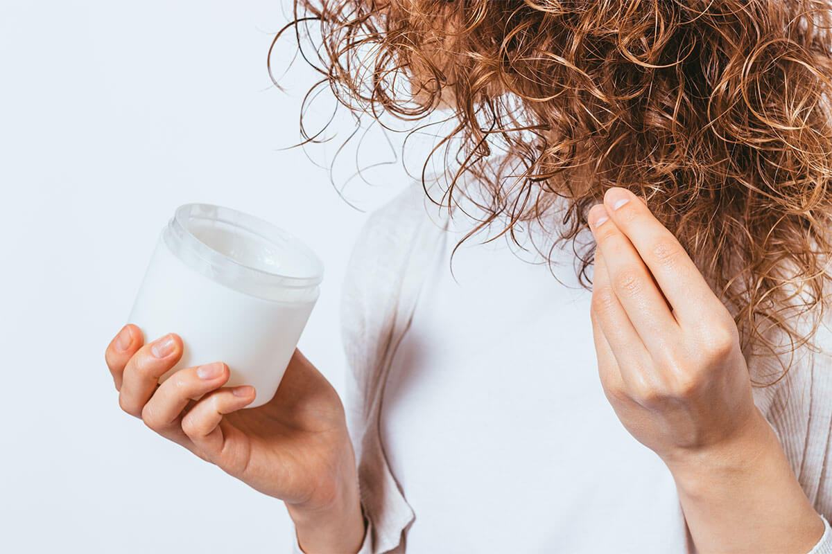 adopt a deep conditioning routine how to add moisture to textured hair