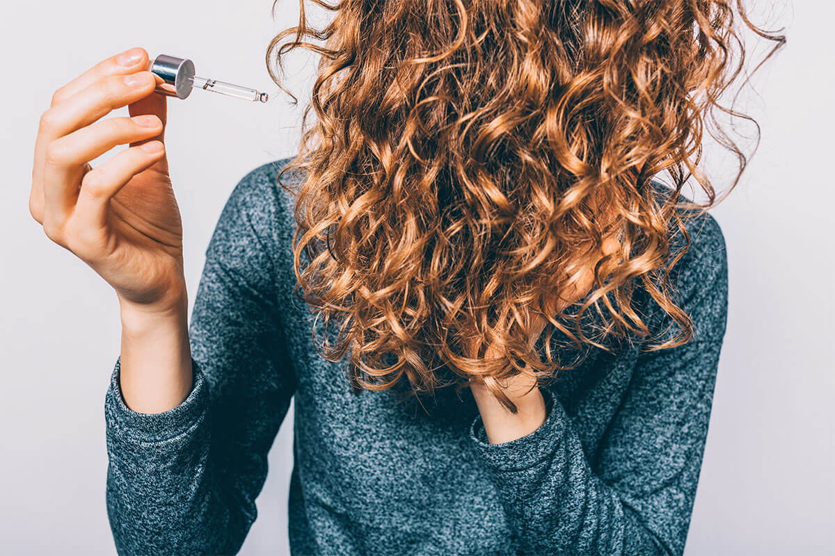 coating oils to keep your curly hair from getting frizzy hair use oils on curls
