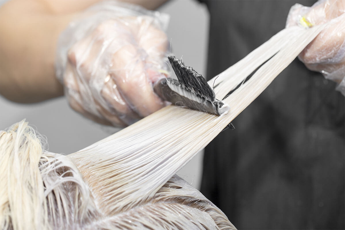 washing your hair after bleaching and toning hair salon bleaching treatment