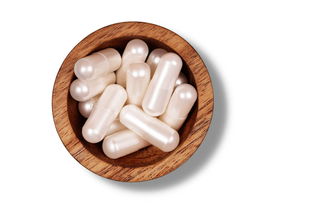 collagen adds more elasticity to wavy hair and natural curls improving the natural state of the hair in general thickening treatment for hair