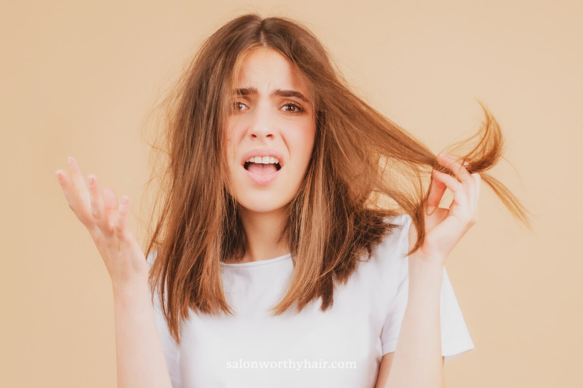 this type of frizz occurs at the ends of the hair shafts