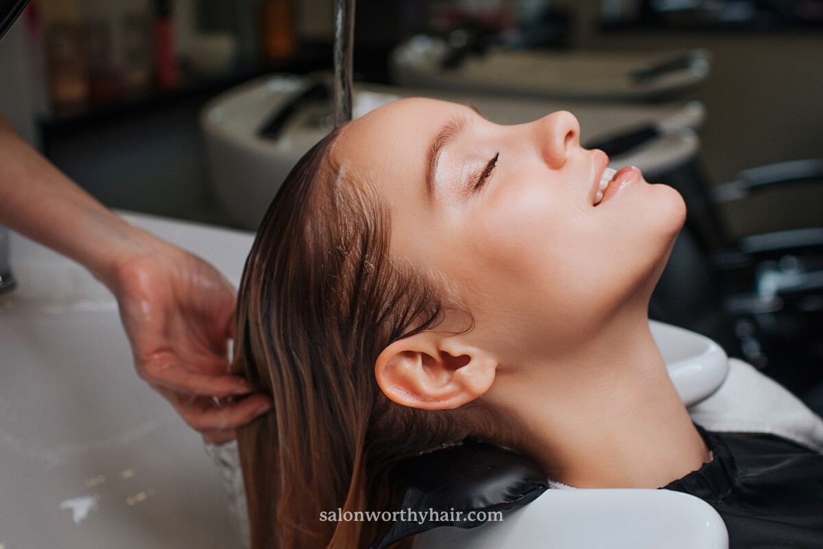 Frizzy hair treatment in salon