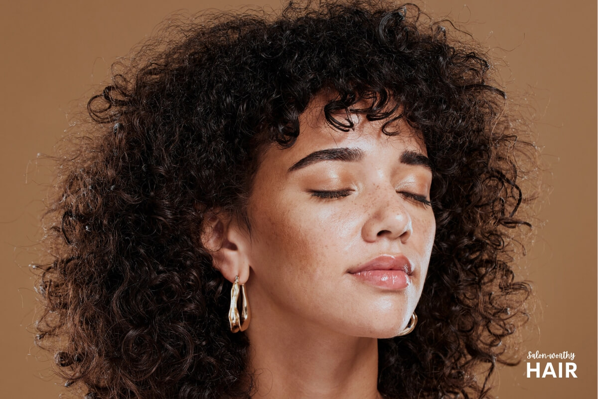 why naturally curly hair is more likely to frizz