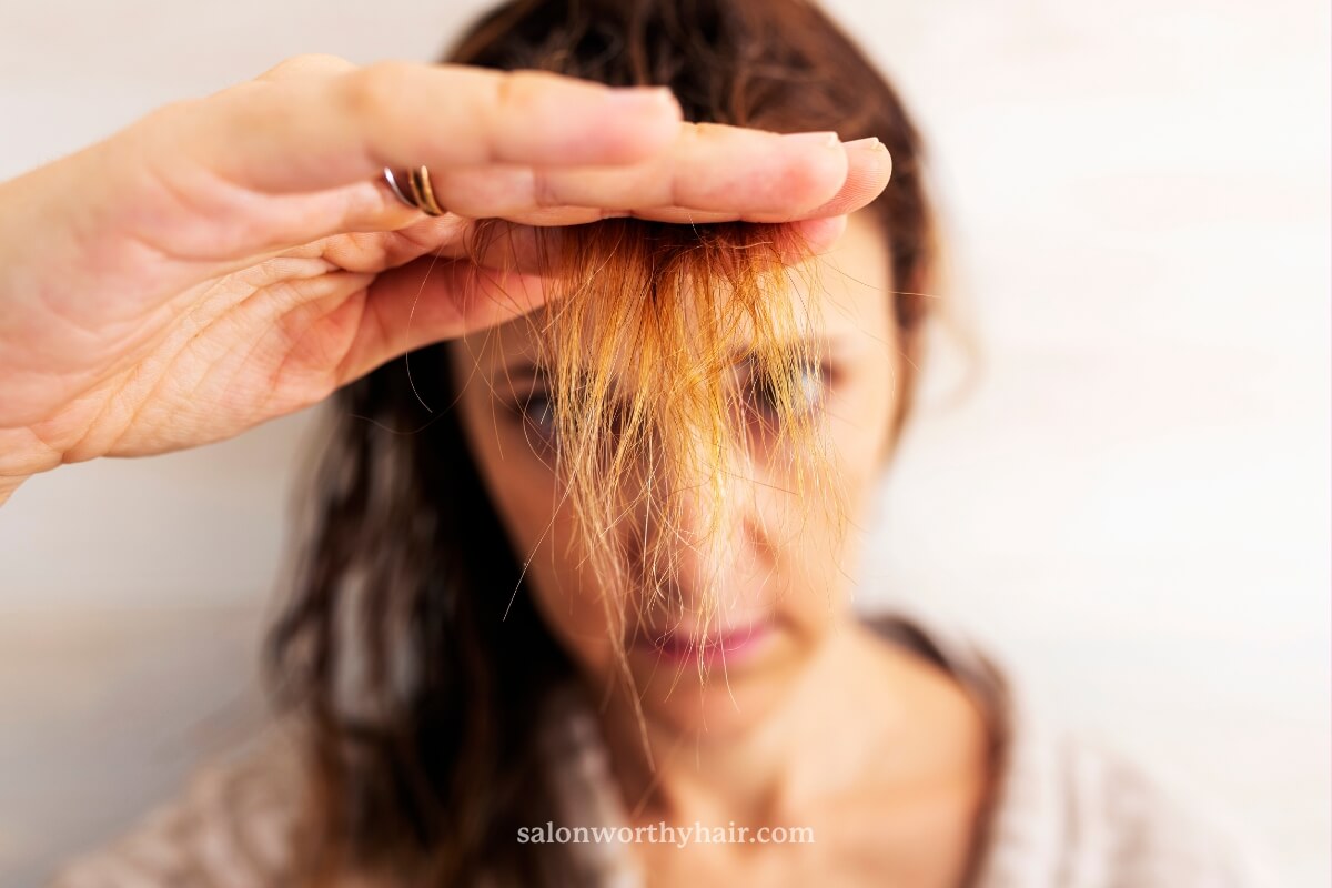 signs and symptoms of frizzy hair